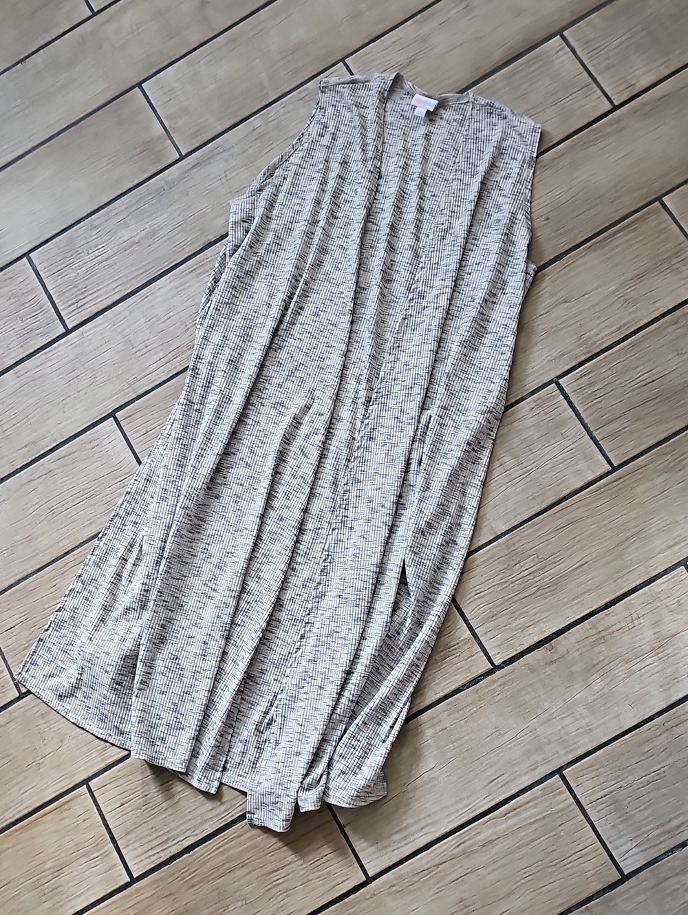 LuLaRoe JOY Neutral Light Gray Ribbed Long Sleeveless Duster Vest Large